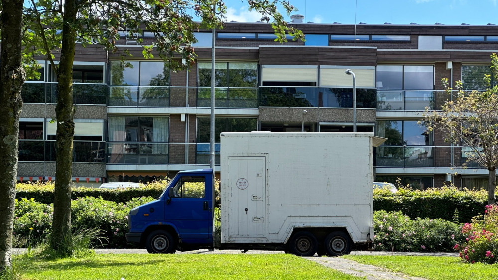 Oud kippentransport.