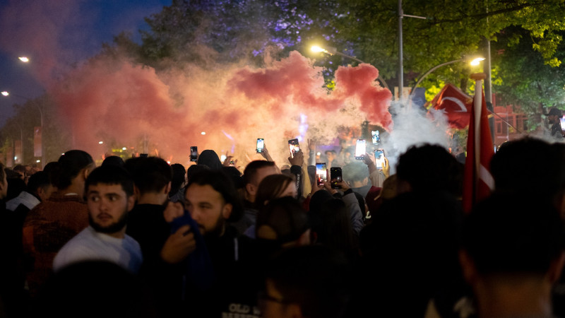 Feest op Plein '40-'45 na winst Turkije