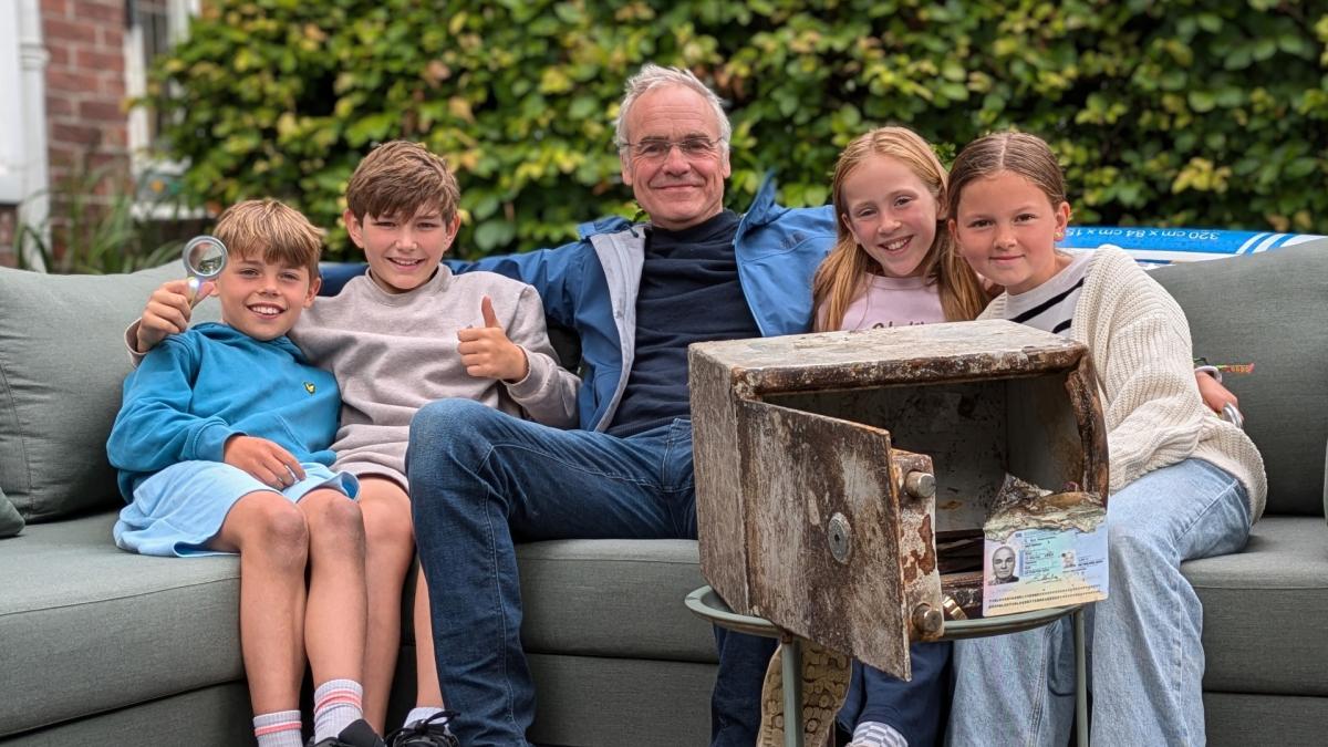 Jonge avonturiers vinden gestolen kluis en sporen Haarlemse eigenaar op