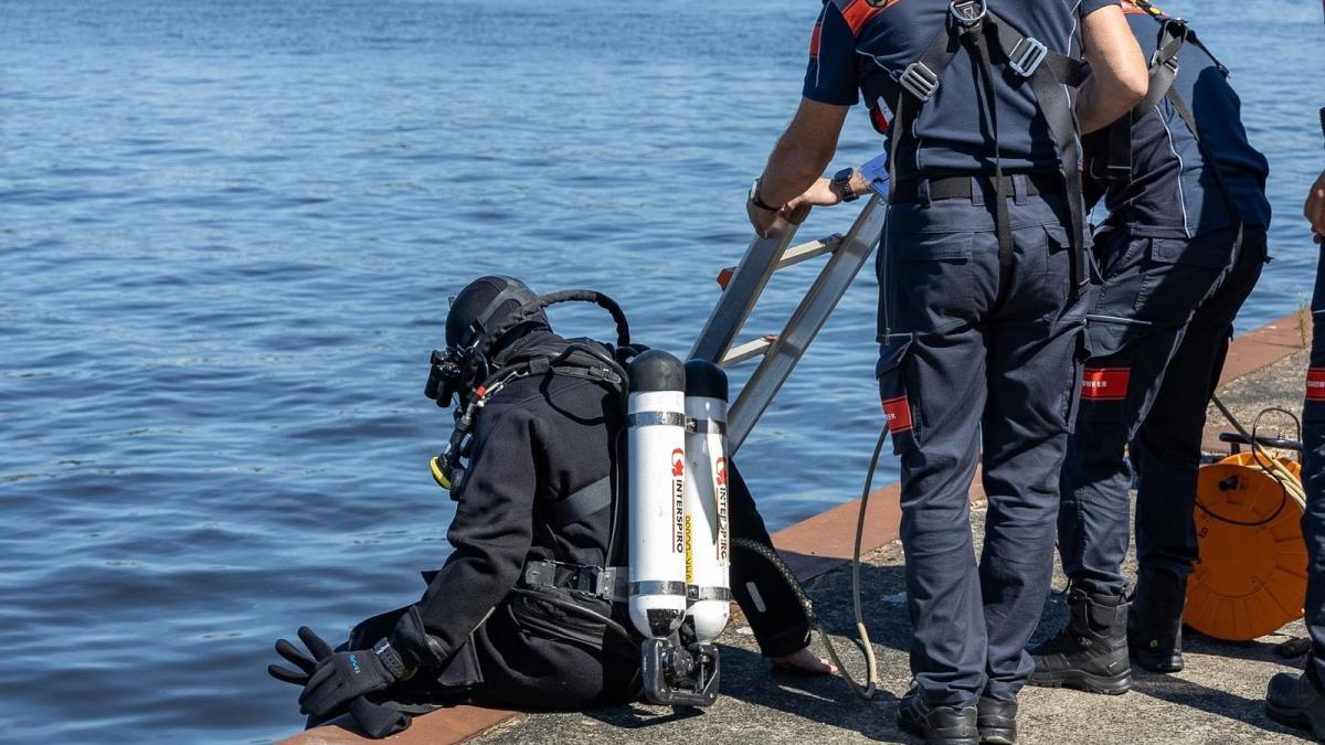 Brandweerduikers stuiten op overleden persoon bij oefening