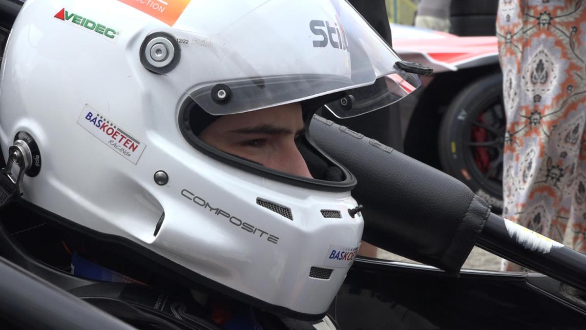 15-jarig racetalent Greaham uit Spaarndam knalt met 200 km/u het circuit over