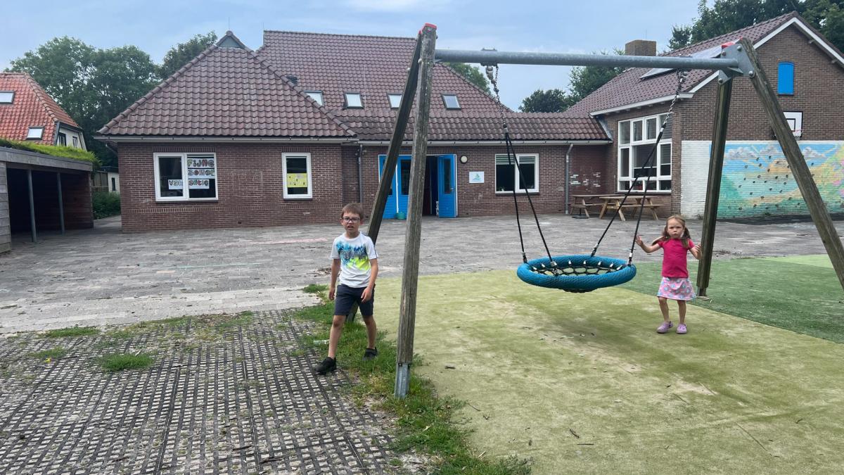 Noodlokalen Texelse basisschool komen op tijd, denkt gemeente