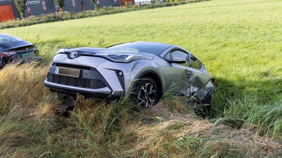 Gewonde bij ongeluk met drie auto's in Cruquius
