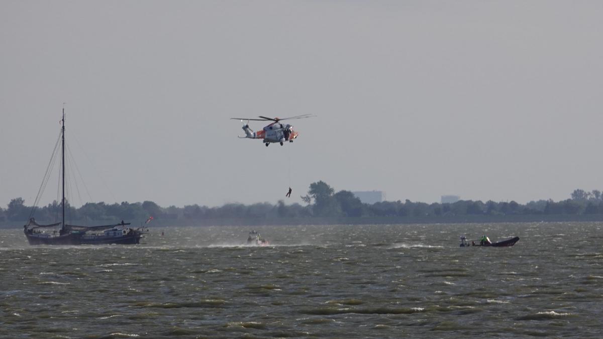 Hoop op overleving drenkeling Markermeer vervliegt: zoekactie wordt bergingsactie