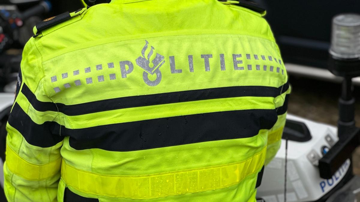 112-blog | Auto te water langs Berkmeerdijk in Obdam • Grote brand verwoest strandpaviljoen
