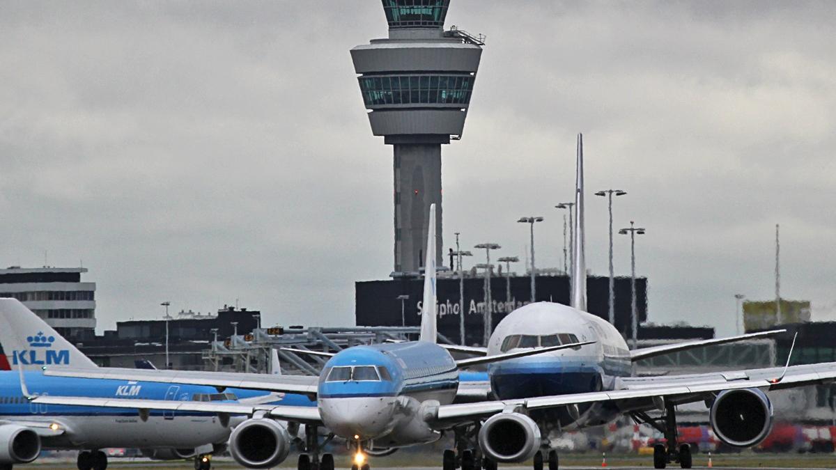 Minister moet terug naar tekentafel voor geluidsregels Schiphol