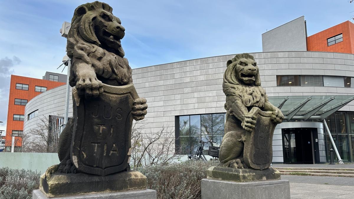 Twee jaar cel voor man die explosieven bij hoofdingang Rode Kruis Ziekenhuis Beverwijk plaatste