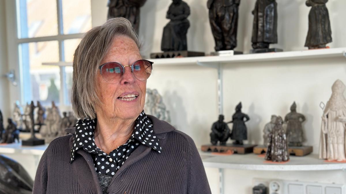 Beeldhouwer Jans van Baarsen neemt afscheid met atelieruitverkoop