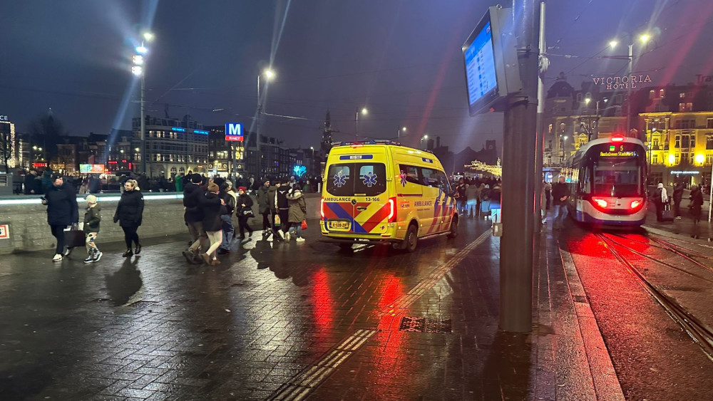 Gewonde bij steekpartij op perron metro Centraal Station