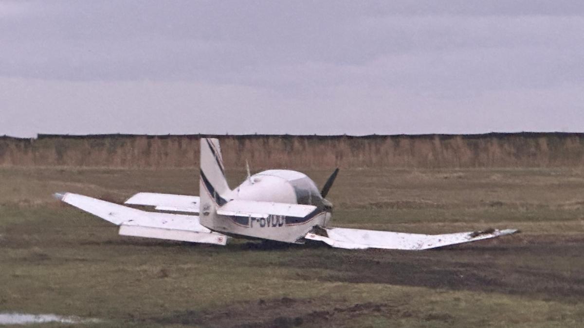 Sportvliegtuigje gecrasht op Marken, toestand inzittenden nog onbekend