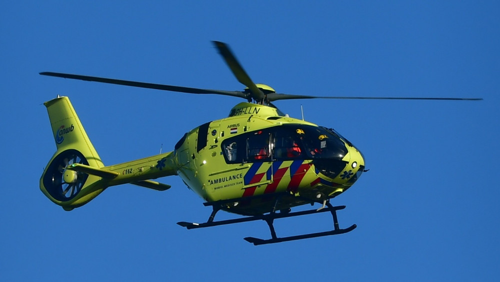 N9 bij Schagerbrug volledig afgesloten door ernstig ongeluk.