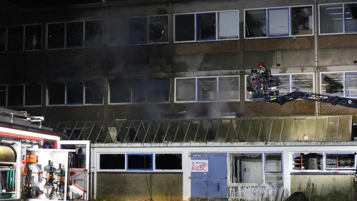 Brand in Wormerveer zorgt voor veel rook