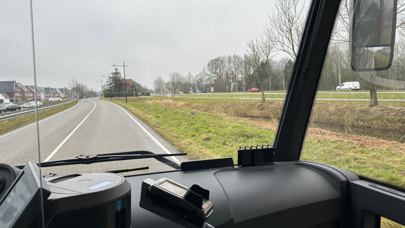 Op zoek naar de zwarte haan langs de busbaan in De Kwakel