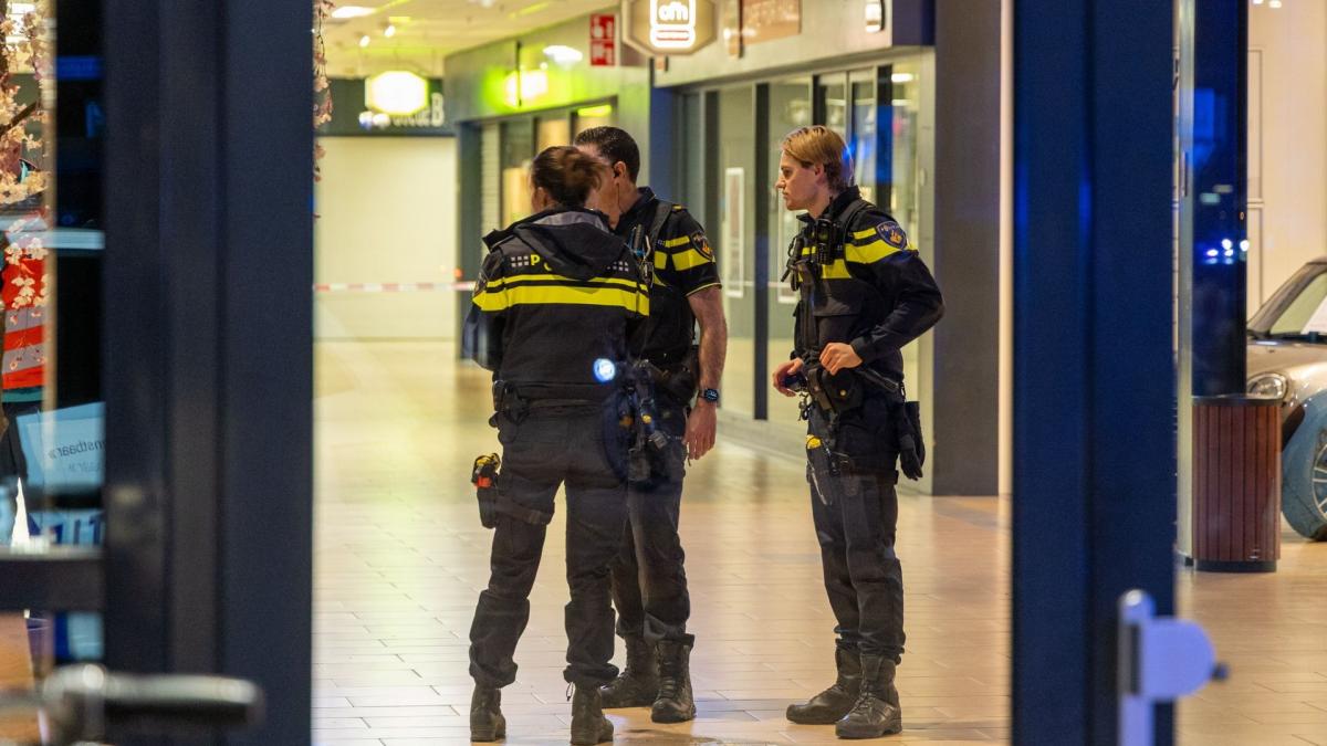 Nog veel onduidelijk over mishandeling winkelcentrum Broek op Langedijk