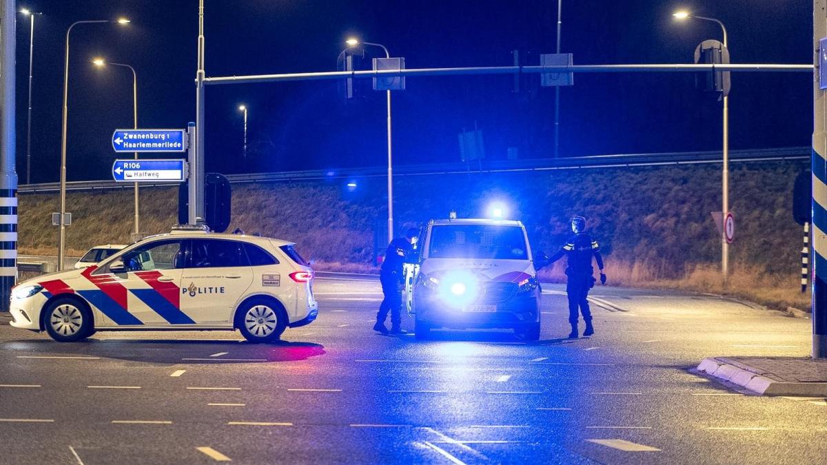 Gewonde bij overval bedrijventerrein Zwanenburg, verdachten zijn nog op de vlucht