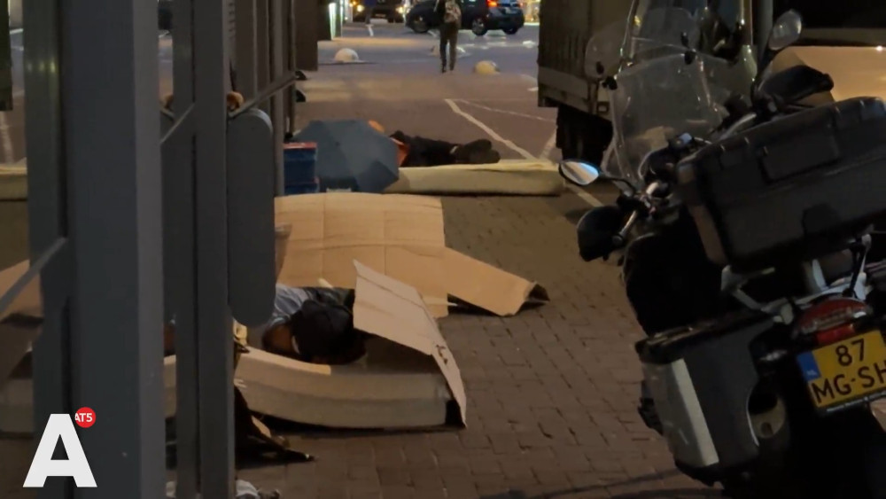 Halsema: Fining homeless people in doorways remains possible if outdoor sleeping ban is scrapped