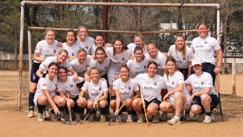 Hockeysters Bloemendaal in India