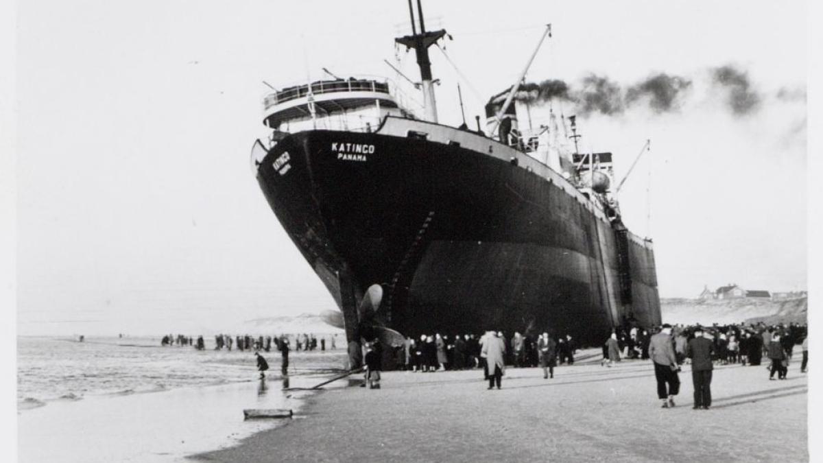 Leven in dit kustplaatsje draaide wekenlang om bizarre stranding: 