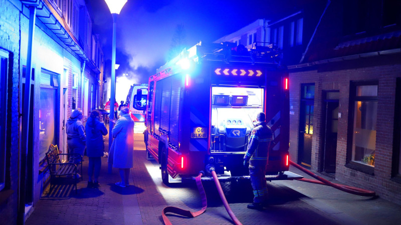 Hulpdiensten bij woningbrand Den Helder