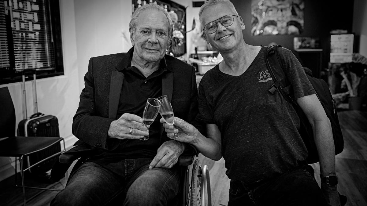 Rob de Nijs in vijf bijzondere foto’s, fotograaf en vriend Robert blikt terug