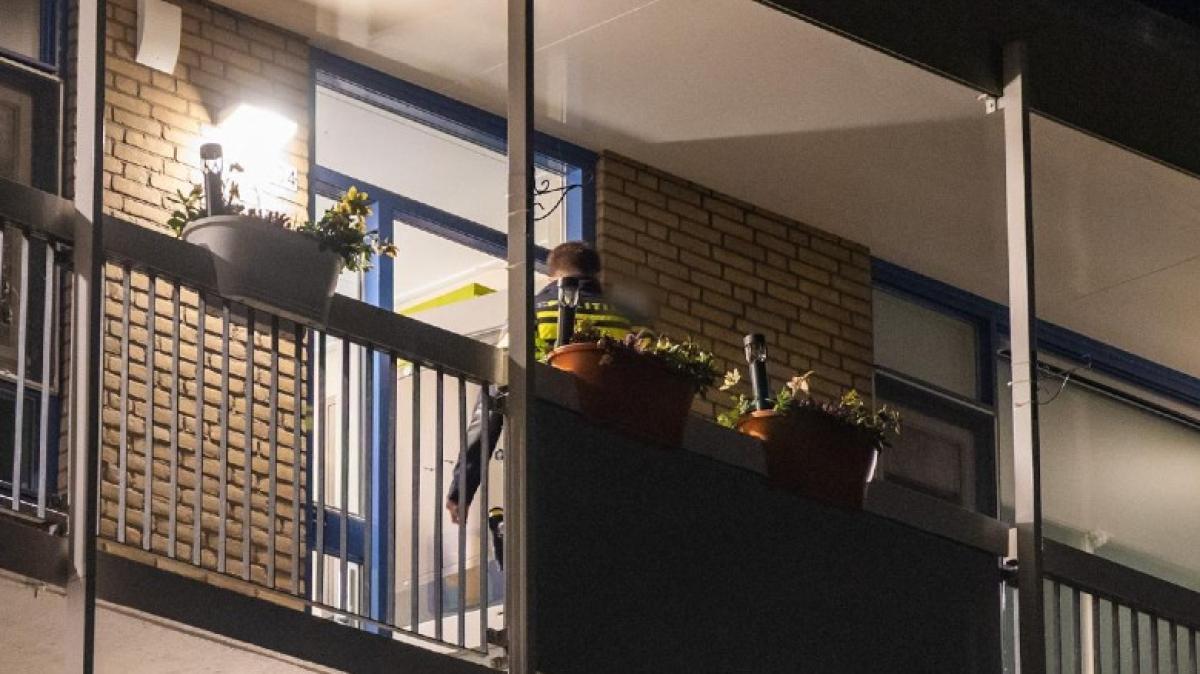 Ouderkerker (74) mishandeld en bedreigd door overvallers die hij in gang betrapte