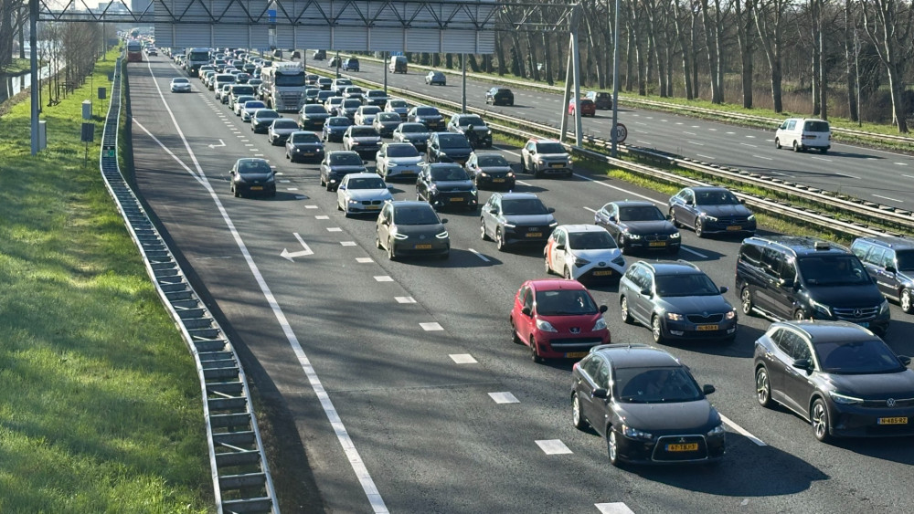 File op A7 na ongeluk met meerdere voertuigen.