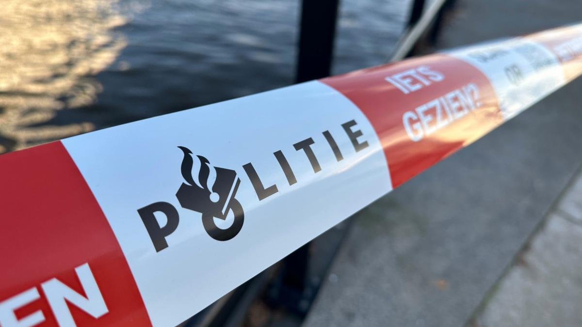 KIT-gebouw opnieuw besmeurd met rode verf • Veteranen Search Team en politie zoeken naar vermiste ma