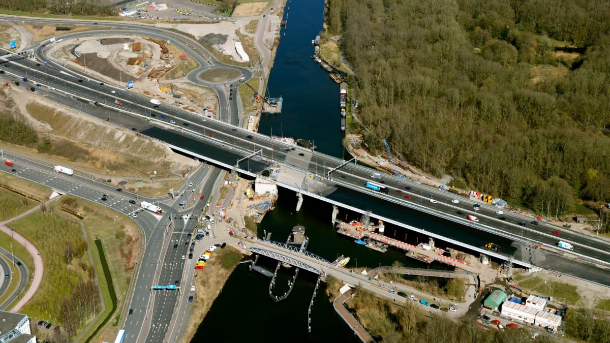 Afsluiting snelweg A9 en geluidsoverlast door werk aan Schipholbrug dit weekend
