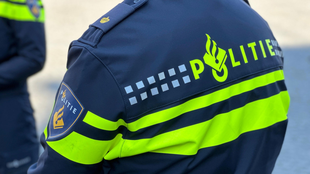 Hilversumse opgepakt na dodelijk steekincident • Zwaar ongeluk in Bovenkarspel. Hilversumse opgepakt na dodelijk steekincident • Zwaar ongeluk in Bovenkarspel.