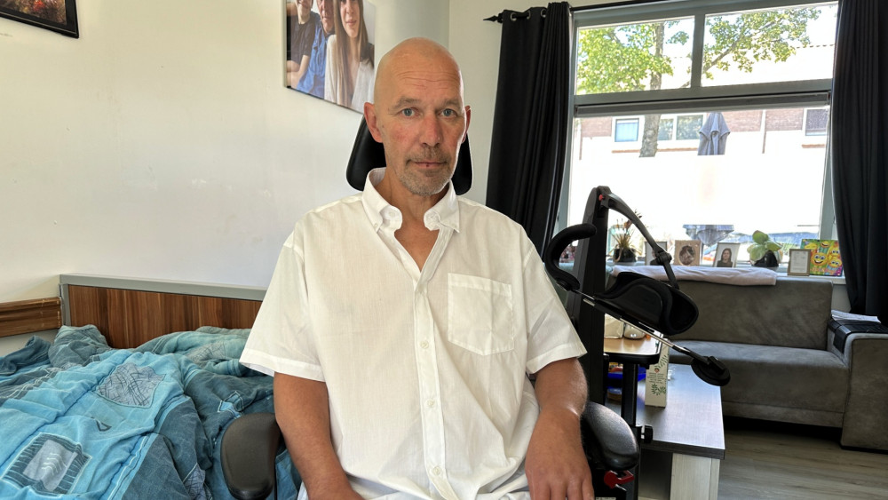 Na een ingrijpend ongeluk richt Peter zich nu op het vooruithelpen van anderen. Na een ingrijpend ongeluk richt Peter zich nu op het vooruithelpen van anderen.