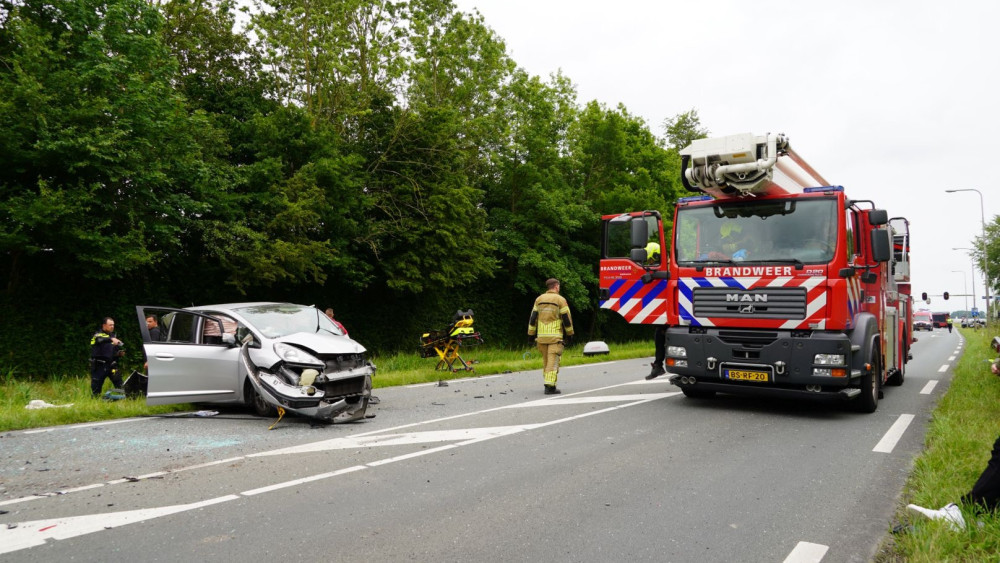 Zwaar ongeluk in Bovenkarspel, twee traumahelikopters opgeroepen. Zwaar ongeluk in Bovenkarspel, twee traumahelikopters opgeroepen.