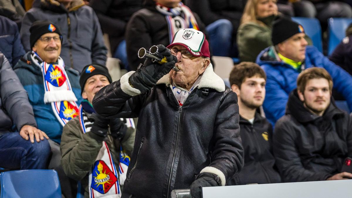 Overleden Telstar-icoon Peter Zoontjes krijgt afscheid in het stadion