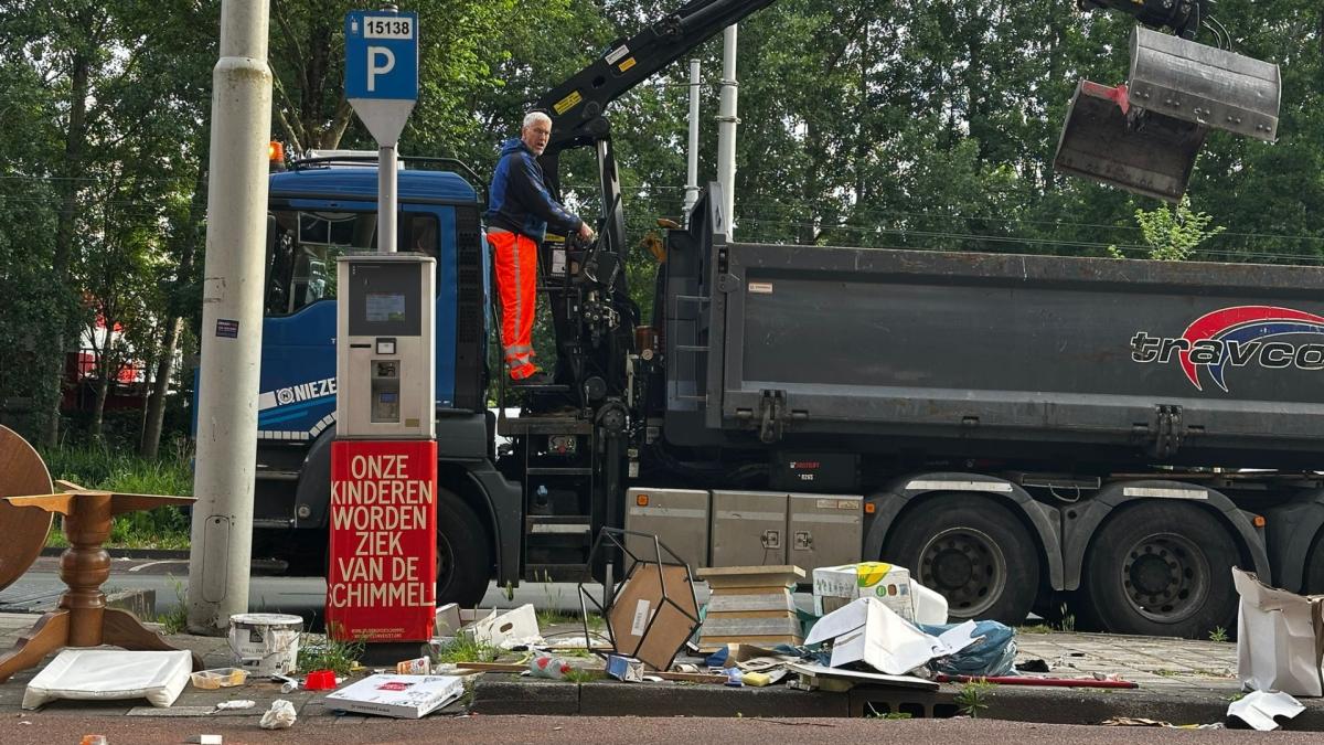 Grofvuil vanaf 2026 niet meer op straat in Amsterdam: afspraak maken of zelf wegbrengen