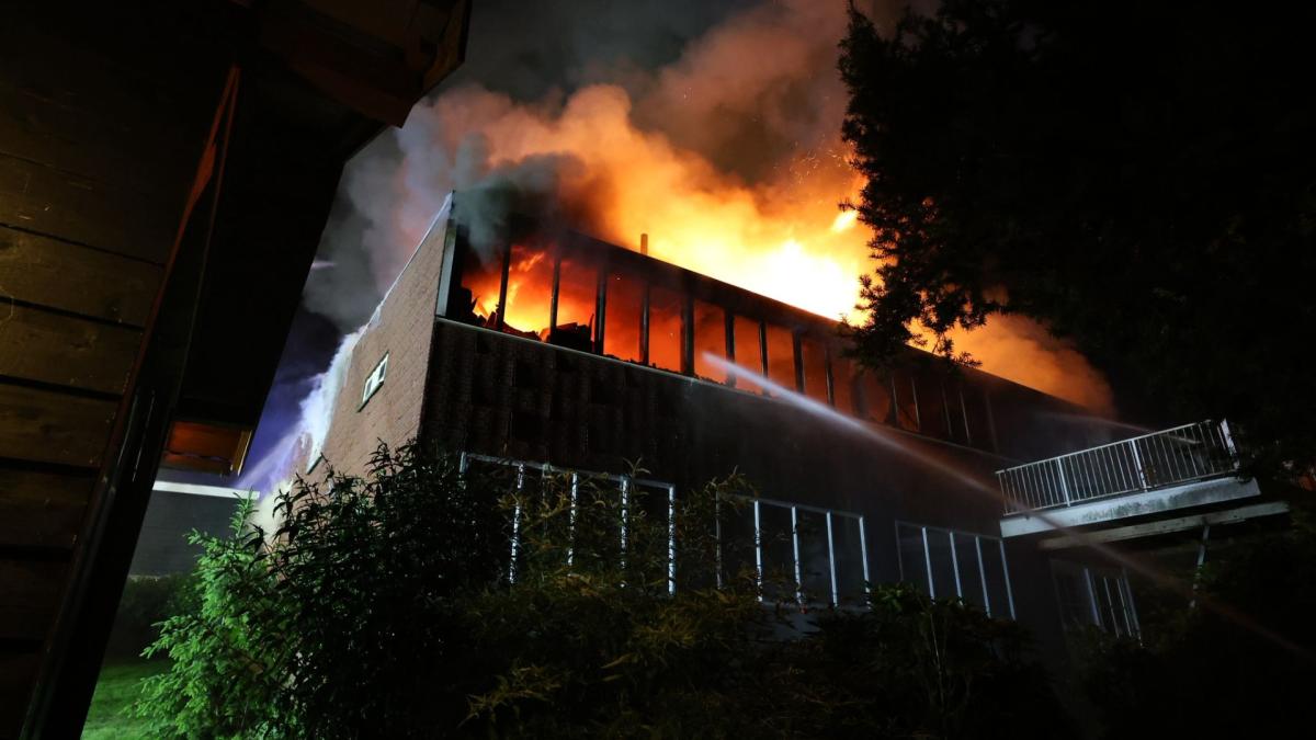Buren geschokt na brand dijkwoning: 