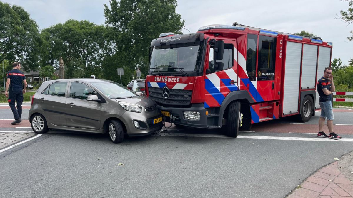 Brandweerwagen met kinderen aan boord botst tijdens demonstratierit in Rijsenhout