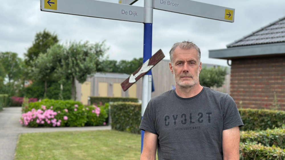 Van supermarkt naar zorg: na de Deen werkt Chris (54) nu in