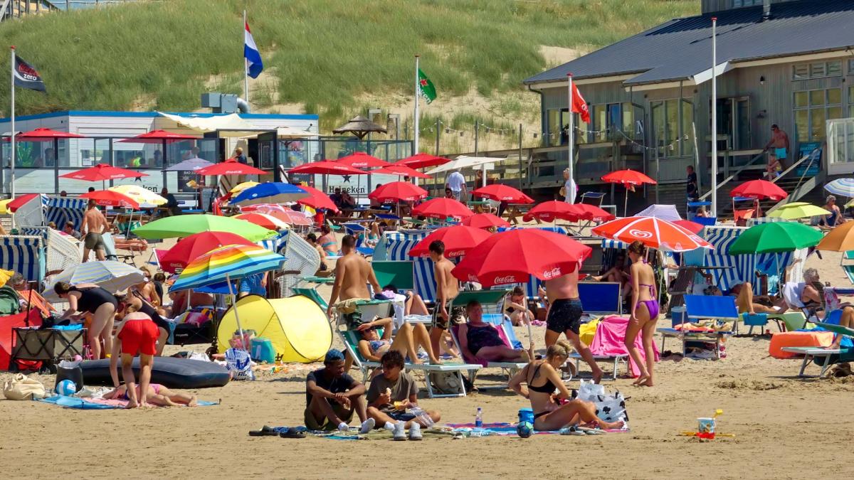 ?? Hitteblog: Kaasmarkt in Alkmaar verkort • Ook waarschuwing voor onweer en hagelstoten
