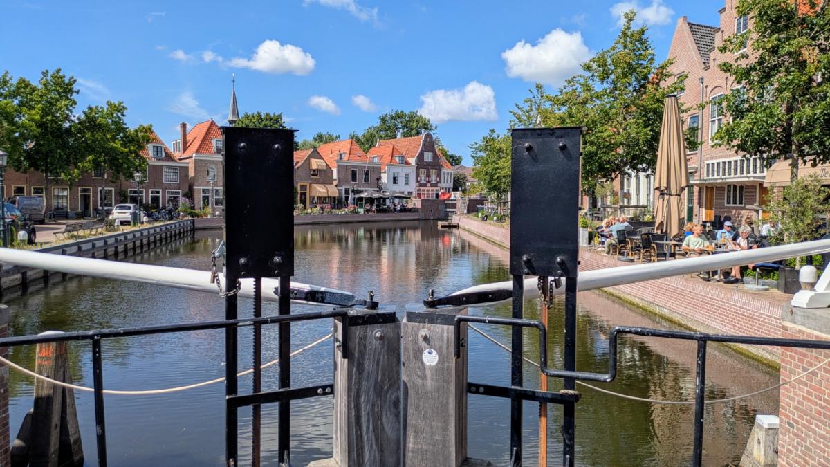 Extreme droogte: Kolksluis in Spaarndam blijft dicht