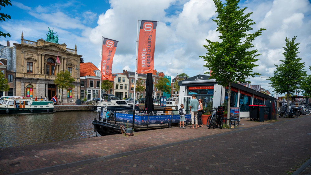Strijd om het Spaarne: geen plek voor extra rondvaartboten van Smidtje