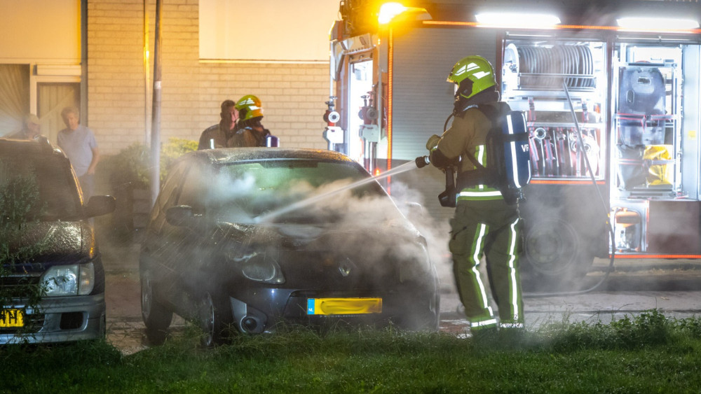 Auto in brand gevlogen in Haarlem • 60 koeien ontsnapt in Heerhugowaard