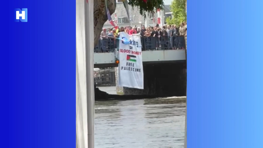 Vijf activisten aangehouden bij protest tegen boot Booking.com op Canal Parade
