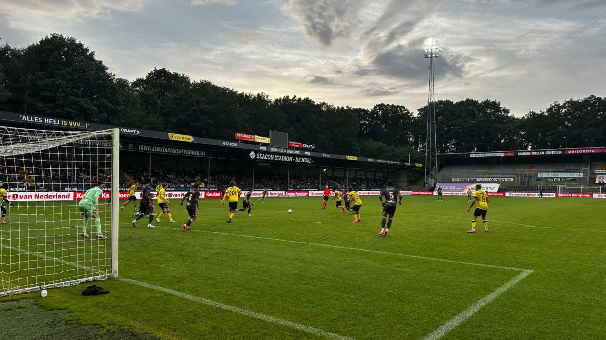 FC Volendam sluit teleurstellende voorbereiding af met nederlaag tegen VVV-Venlo
