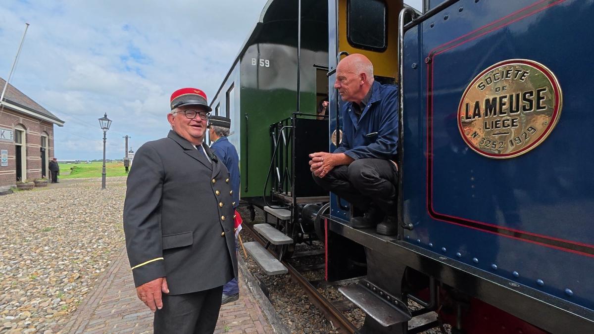 Wonen waar de stoomtram langsrijdt: Jan woont al 23 jaar op station Twisk