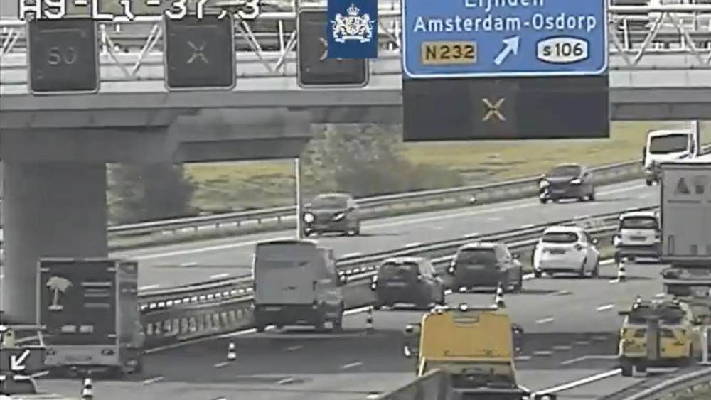 Bestuurder aangehouden voor rijden onder invloed bij ongeluk op A9.