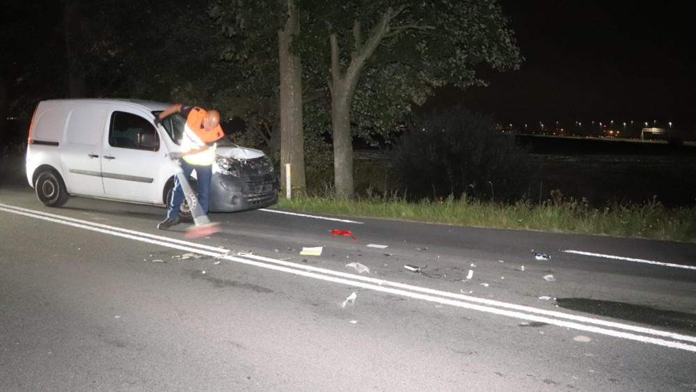 Beschonken tiener op fiets aangereden op N232.