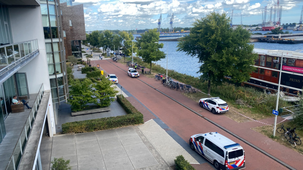Lichaam aangetroffen in water Amsterdam-Westpoort
