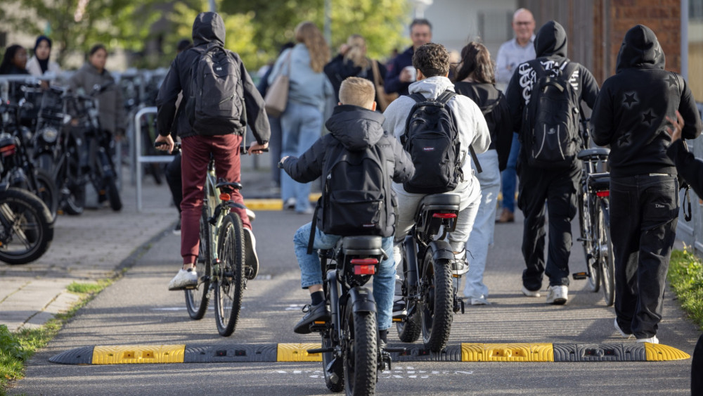 Op zoek naar sensatie en status delen jongeren in Beverwijk geweldsvideo’s en nepnieuws