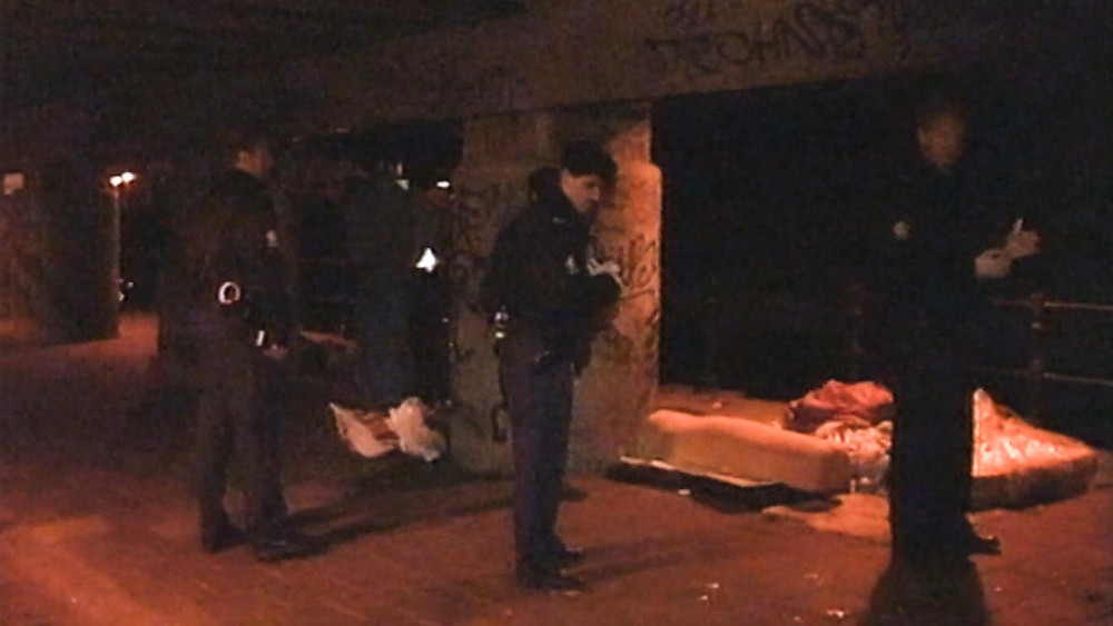 Na 33 jaar komt coldcaseteam achter identiteit van dode dakloze man onder brug bij Singel