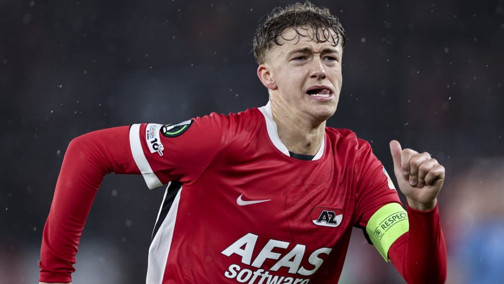 AZ vuurt 30 keer richting doel, maar alleen Sven Mijnans schiet raak Nieuws