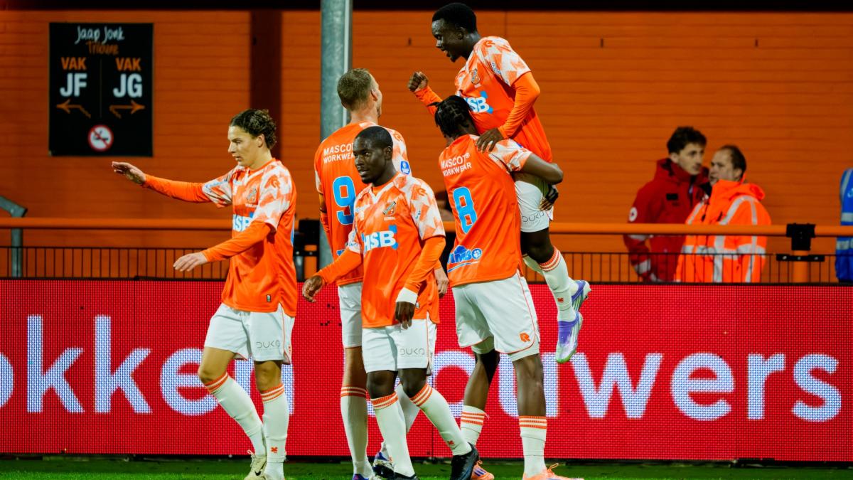?? FC Volendam boekt belangrijke zege op tiental Heracles • Telstar nipt onderuit
